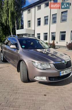 Универсал Skoda Superb 2011 в 
