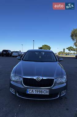 Лифтбек Skoda Superb 2011 в Черкассах