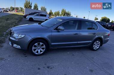 Лифтбек Skoda Superb 2011 в 