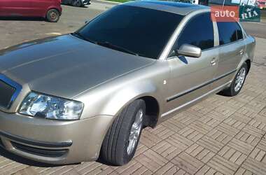 Лифтбек Skoda Superb 2004 в Жидачове
