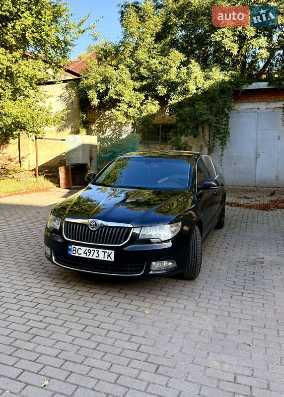 Skoda Superb 2012