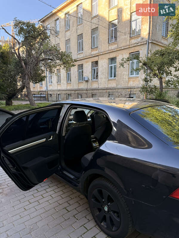 Лифтбек Skoda Superb 2012 в Львове