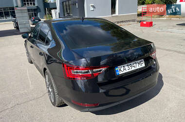 Лифтбек Skoda Superb 2018 в 