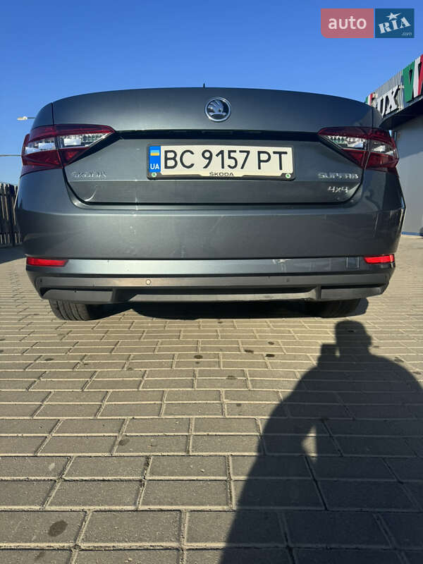 Лифтбек Skoda Superb 2018 в Львове