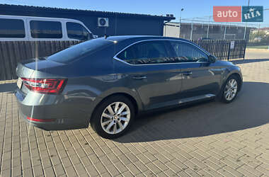 Лифтбек Skoda Superb 2018 в 