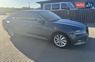 Лифтбек Skoda Superb 2018 в 