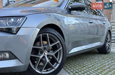 Універсал Skoda Superb 2016 в 