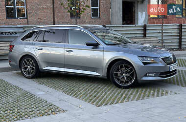 Універсал Skoda Superb 2016 в 