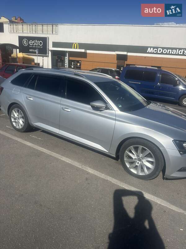 Универсал Skoda Superb 2017 в Ивано-Франковске