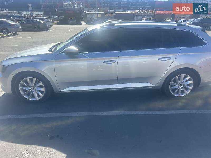 Универсал Skoda Superb 2017 в Ивано-Франковске