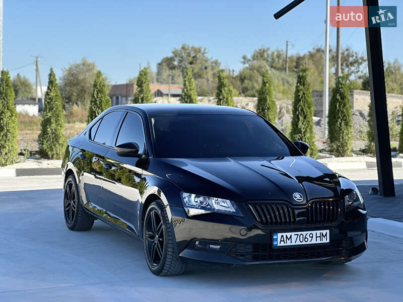 Лифтбек Skoda Superb 2018 в Звягеле