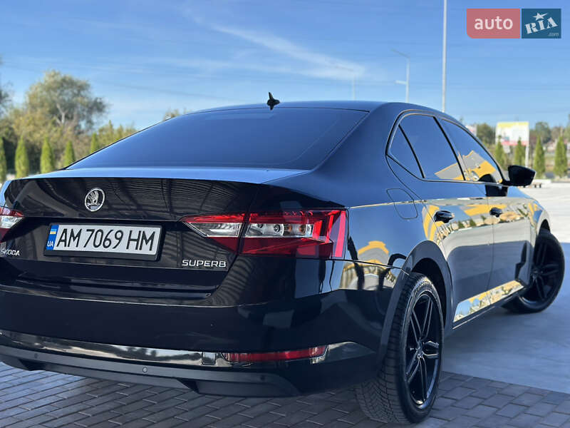 Лифтбек Skoda Superb 2018 в Звягеле