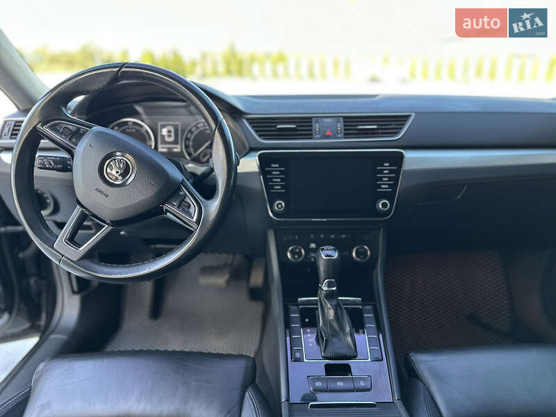 Лифтбек Skoda Superb 2018 в Звягеле