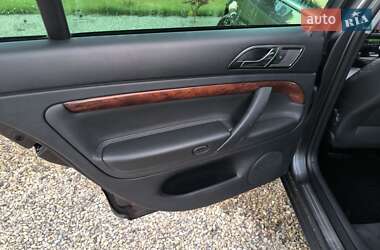 Лифтбек Skoda Superb 2005 в 