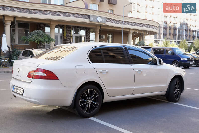Лифтбек Skoda Superb 2010 в Софиевской Борщаговке фото 4 Лифтбек Skoda Superb 2010 в Софиевской Борщаговке