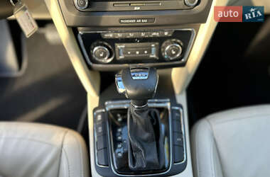 Универсал Skoda Superb 2012 в 