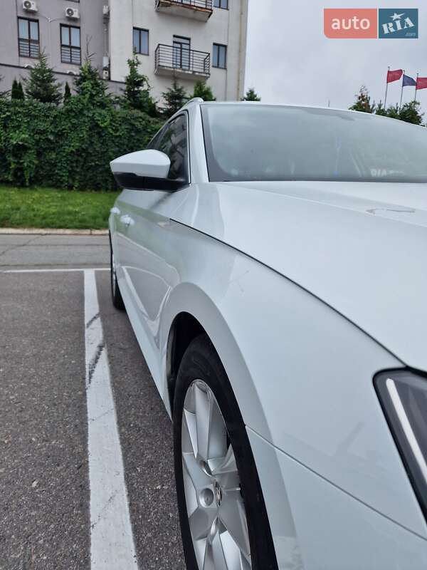 Универсал Skoda Superb 2017 в Львове фото 24 Универсал Skoda Superb 2017 в Львове