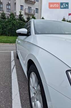 Универсал Skoda Superb 2017 в 