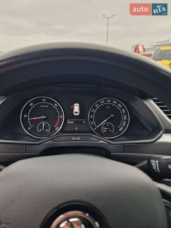 Универсал Skoda Superb 2017 в Львове фото 112 Универсал Skoda Superb 2017 в Львове