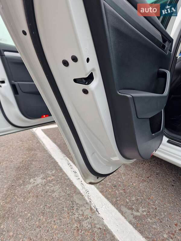 Универсал Skoda Superb 2017 в Львове фото 132 Универсал Skoda Superb 2017 в Львове