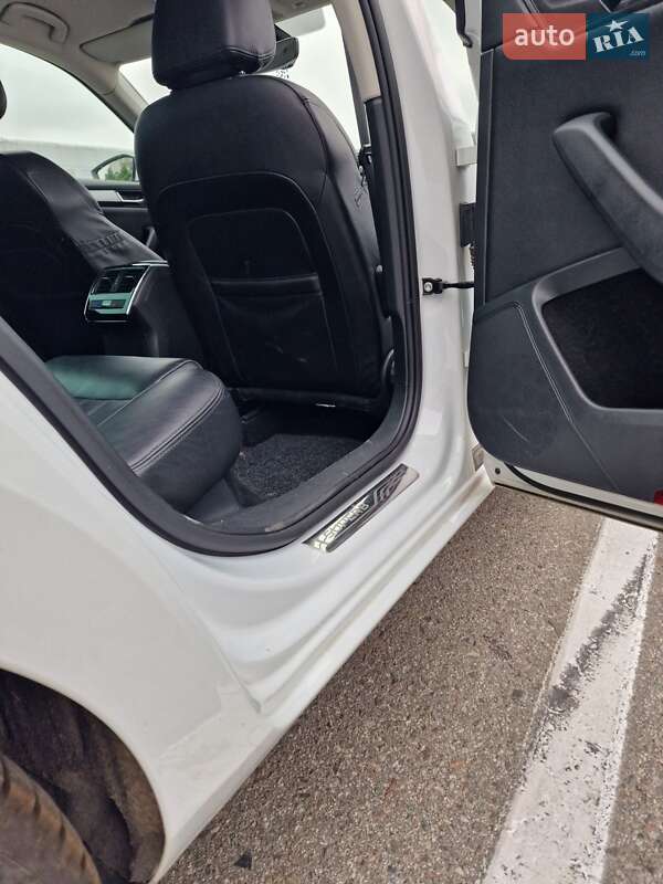 Универсал Skoda Superb 2017 в Львове фото 145 Универсал Skoda Superb 2017 в Львове