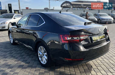 Лифтбек Skoda Superb 2019 в 