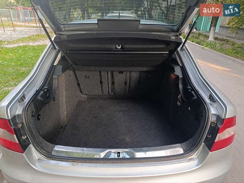 Лифтбек Skoda Superb 2008 в Сумах