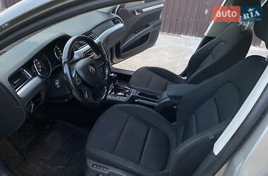 Лифтбек Skoda Superb 2013 в 