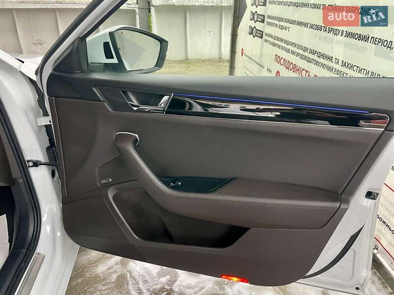 Лифтбек Skoda Superb 2020 в Пустомытах