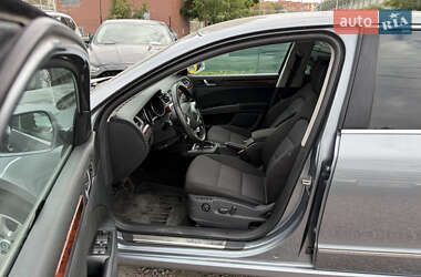 Лифтбек Skoda Superb 2012 в 