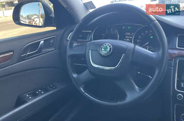 Лифтбек Skoda Superb 2012 в 
