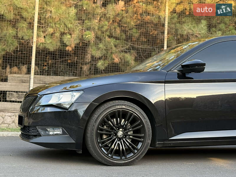 Лифтбек Skoda Superb 2016 в Днепре