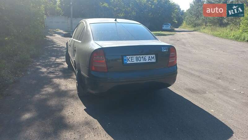 Лифтбек Skoda Superb 2002 в Кривом Роге