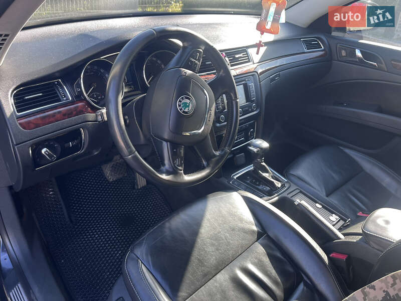 Универсал Skoda Superb 2012 в Самборе