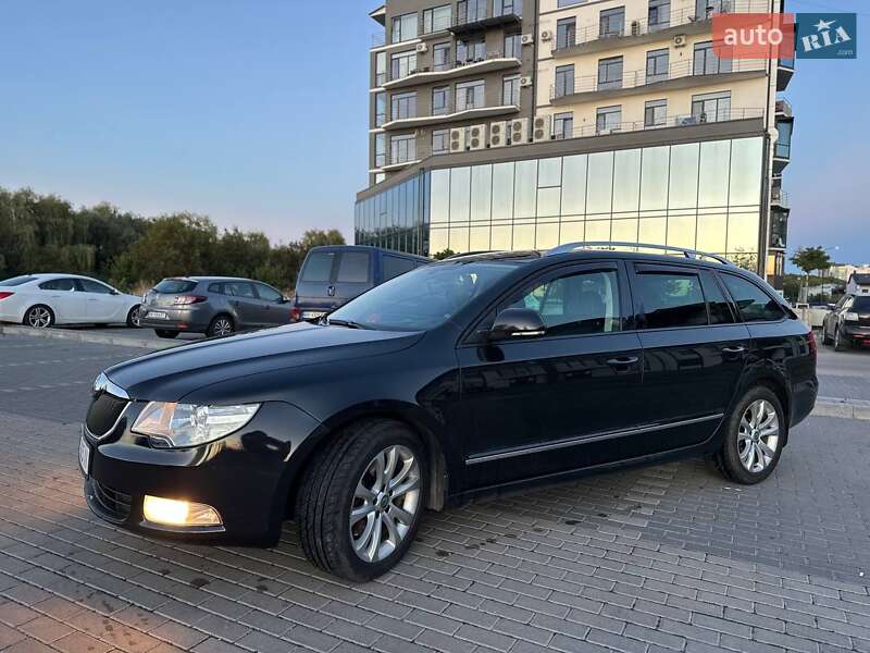 Универсал Skoda Superb 2012 в Ровно
