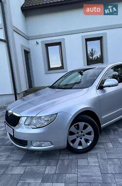 Лифтбек Skoda Superb 2008 в 