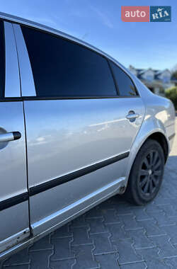 Лифтбек Skoda Superb 2003 в 