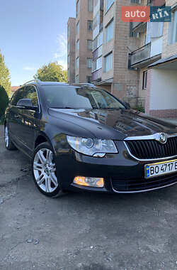 Skoda Superb 2011