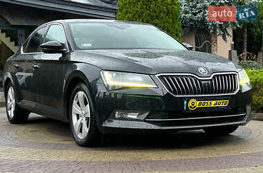 Ліфтбек Skoda Superb 2018 в Львові