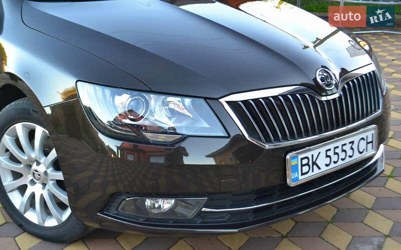 Универсал Skoda Superb 2014 в Сарнах