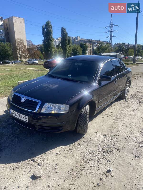 Skoda Superb 2006