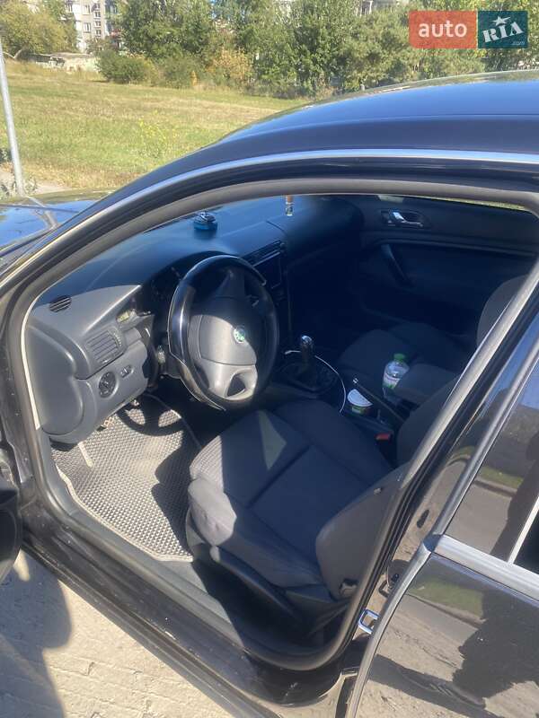 Ліфтбек Skoda Superb 2006 в Києві