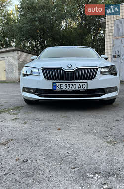 Лифтбек Skoda Superb 2016 в 