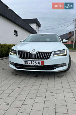 Лифтбек Skoda Superb 2017 в 