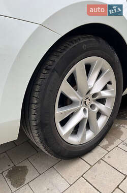 Лифтбек Skoda Superb 2017 в 