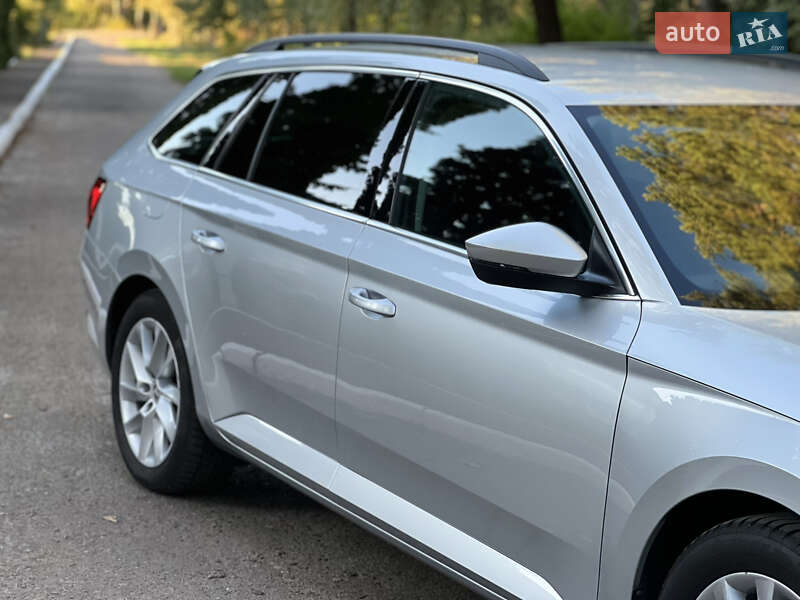 Универсал Skoda Superb 2019 в Дубно