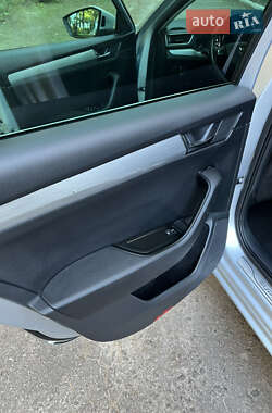 Универсал Skoda Superb 2019 в 