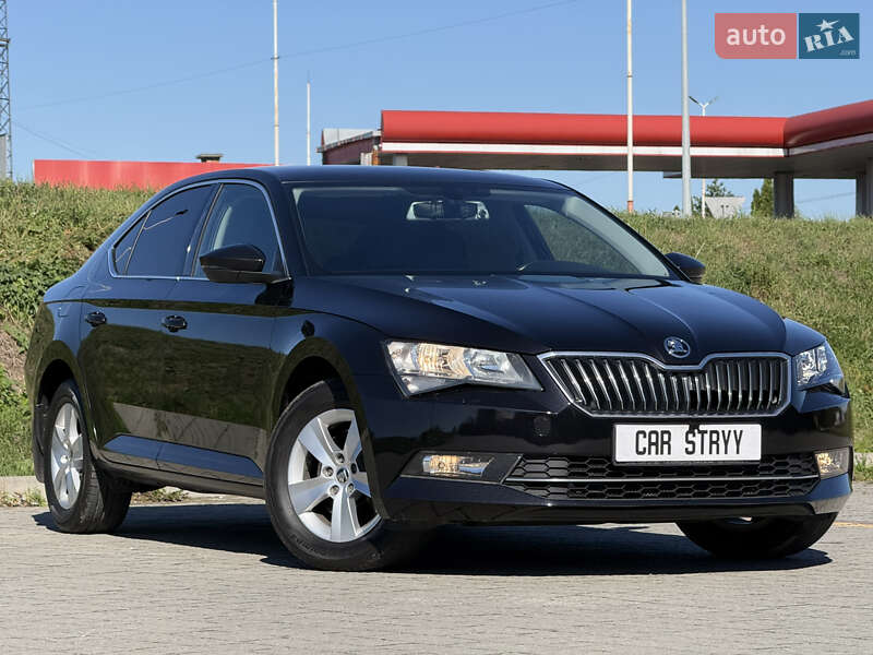 Лифтбек Skoda Superb 2019 в Стрые