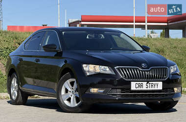Лифтбек Skoda Superb 2019 в 