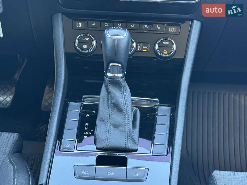 Лифтбек Skoda Superb 2019 в Стрые